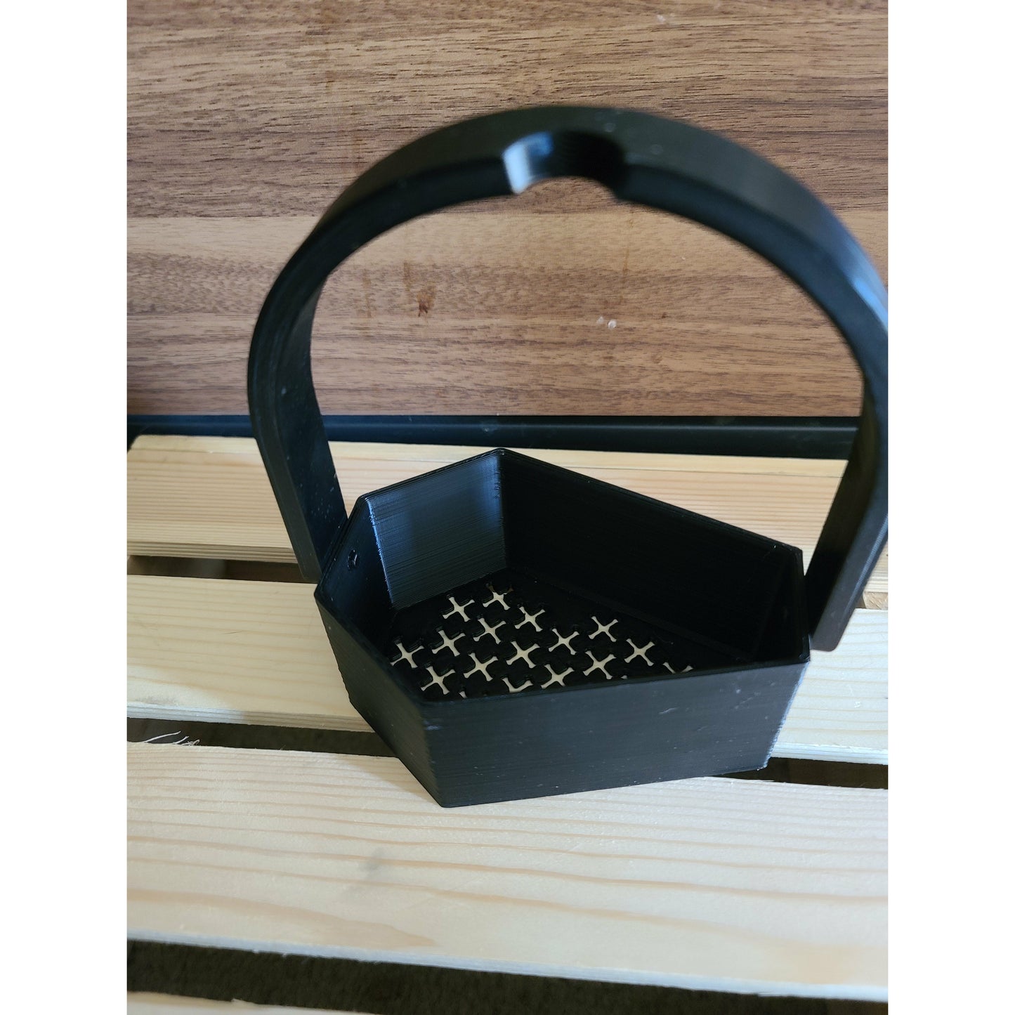 Coffin Bubble Basket