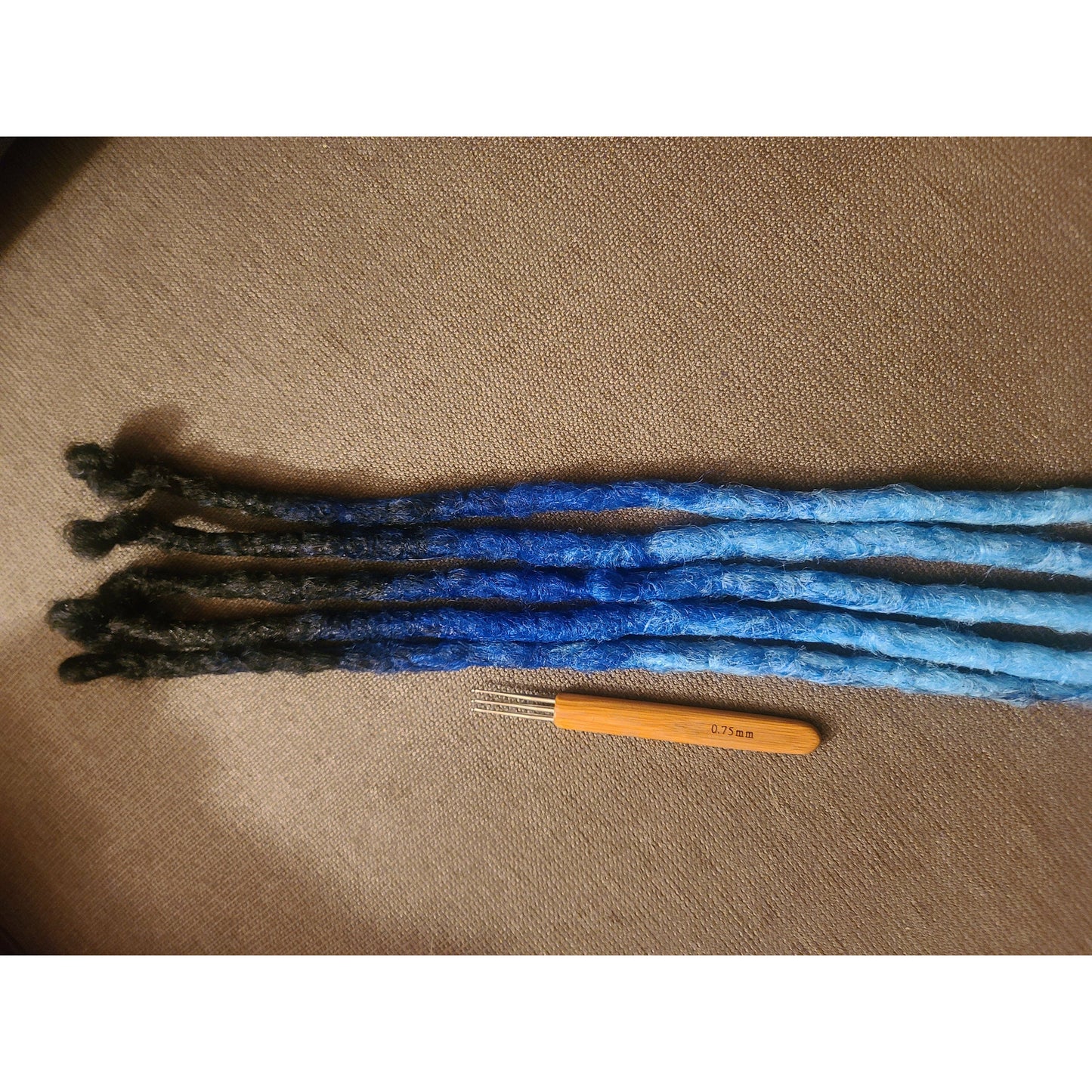 SE Synthetic Dreadlock Extensions - blue ombre